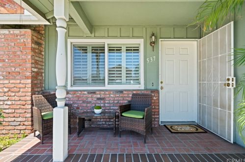 537 Candlewood St, Brea, CA 92821-3621
