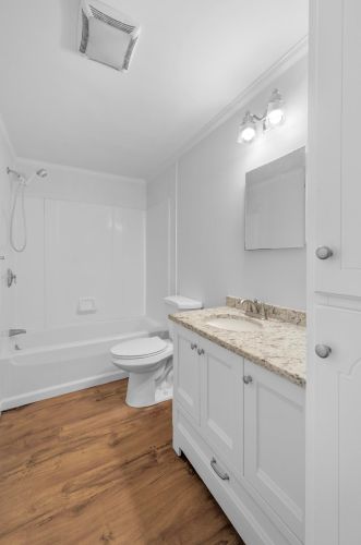 54 Brown Ave, Seabrook NH 03874-5605 exterior