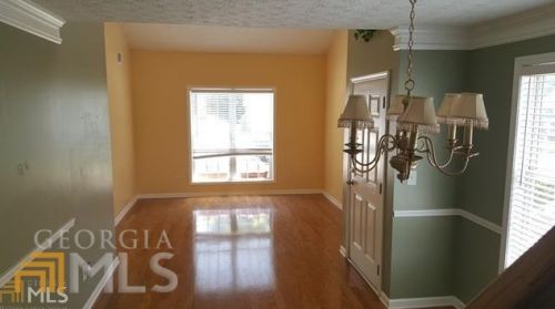 2465 Oakland Spring Dr, Lithonia GA  30039-7960 exterior