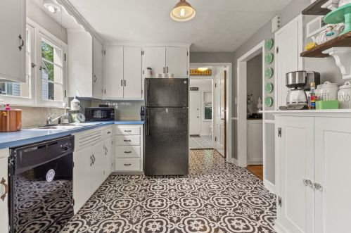 2649 65, Milwaukee WI 53214-1721 exterior