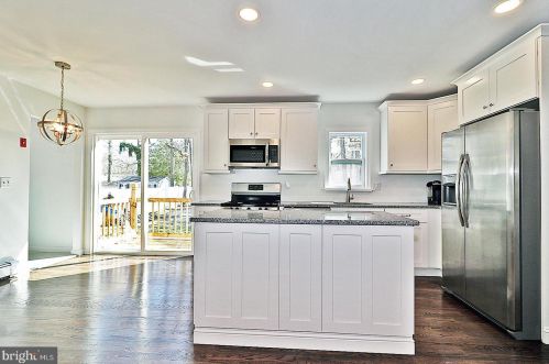 405 Conifer Dr, Lacey NJ  08731-1925 exterior