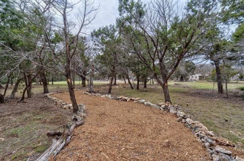 1105 Crystal Crk Dr, Austin TX 78746-4728 exterior