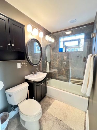 7823 Kilbourn Ave, Chicago IL 60646-5019 exterior