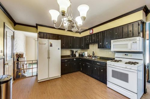 15751 Madison Ave, Dolton IL 60419-3013 exterior