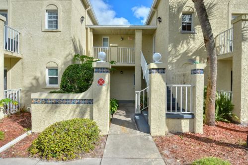 1679 Green Acres Cir, Fort Pierce, FL 34952-3901