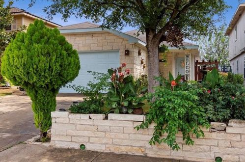 2713 Crownover St, Austin TX  78725-4763 exterior