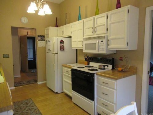 100 Sycamore Dr, Middletown NY 10940-5459 exterior