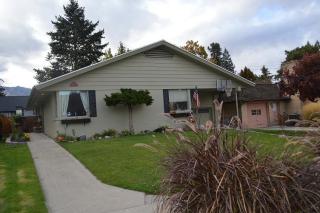 4 Garfield Ave, Wenatchee WA  98801-2658 exterior