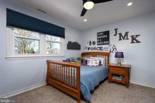 747 Bobwhite Ln, Huntingdon Valley PA 19006-2117 exterior