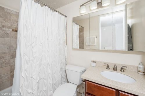 2728 Hampden Ct, Chicago IL 60614-1648 exterior