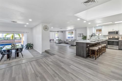 1490 Ala Leleu St, Honolulu HI  96818-1515 exterior