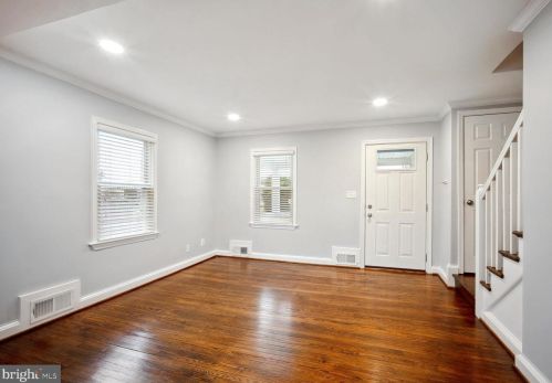 2836 Fairhaven Ave, Alexandria VA  22303-2209 exterior