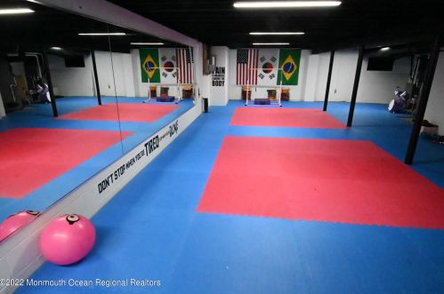 3 Arlene Dr, West Long Branch NJ 07764-1153 exterior