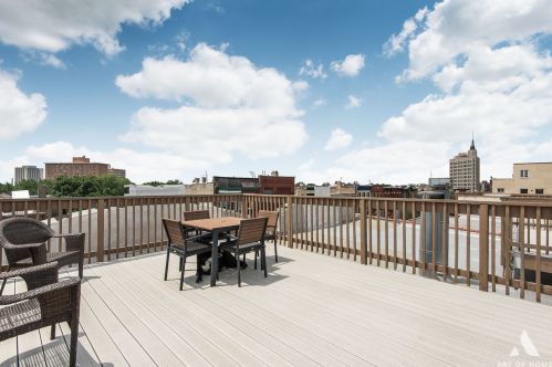 1521 Milwaukee Ave, Chicago IL  60622-2009 exterior