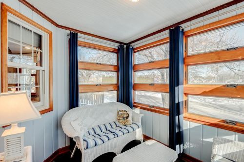 1401 Hartford Ave, Saint Paul MN 55116-1649 exterior