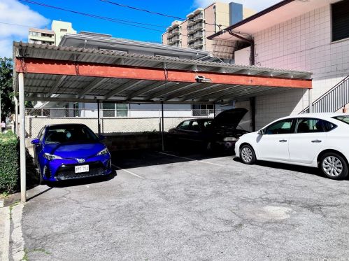 1072 Kinau St, Honolulu, HI 96814-1027