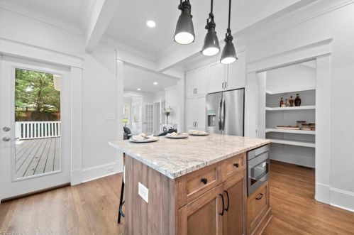 1000 Fairmont St, Greensboro NC  27401-1727 exterior