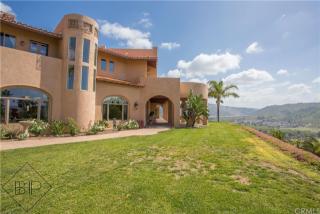 3947 Monserate Hill Rd, Fallbrook, CA 92028-8015