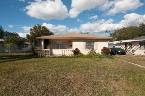 2416 Linsey St, Tampa FL  33605-6421 exterior