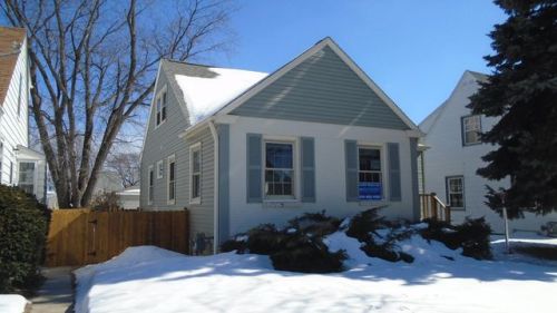 3546 19th St, Milwaukee, WI 53221-1502