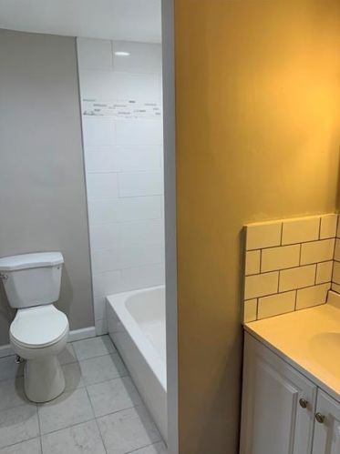 458 Biddle Ave, Pittsburgh PA 15221-3493 exterior