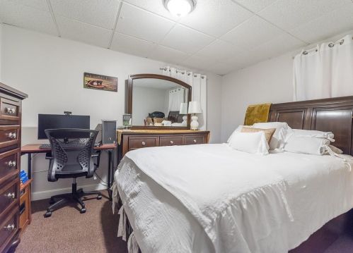 1266 Plainfield St, Providence RI 02909-4630 exterior