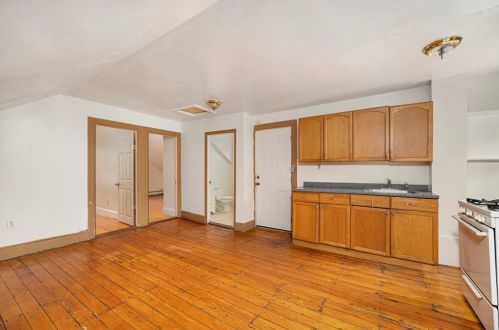 30 Ruggles St, Providence RI 02908-3614 exterior