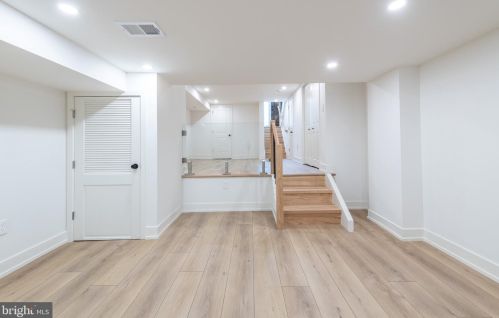 3172 18 St, Philadelphia PA 19145-5412 exterior