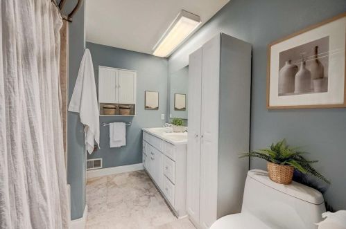 905 Hadley St, Milwaukee WI 53212-2611 exterior