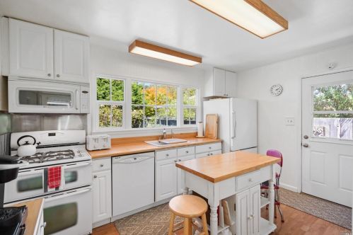 349 Jean St, Mill Valley CA 94941-3803 exterior