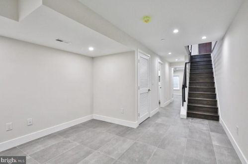 2404 Federal St, Philadelphia PA 19146-2432 exterior