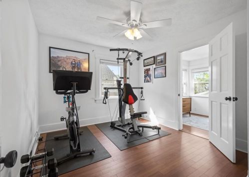 1233 Biltmore Ave, Pittsburgh PA  15216-2354 exterior