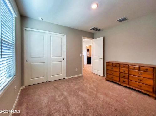 8057 Albeniz Pl, Phoenix AZ  85043 exterior