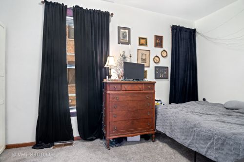 2036 Hoyne Ave, Chicago IL 60643-3308 exterior