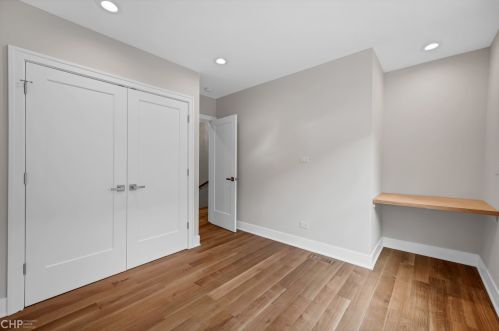 3025 Spaulding Ave, Chicago IL 60618-6808 exterior