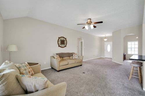 327 Cpe Conroe Dr, Montgomery TX 77356-5718 exterior