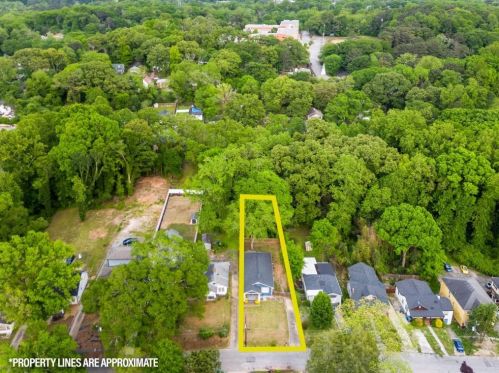 14 Eugenia Pl, Atlanta GA  30318-6357 exterior