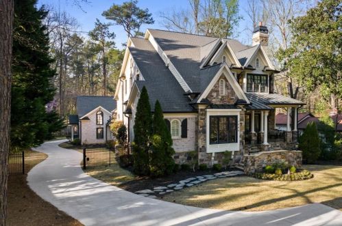 1080 Ferncliff Rd, Atlanta, GA 30324-2555