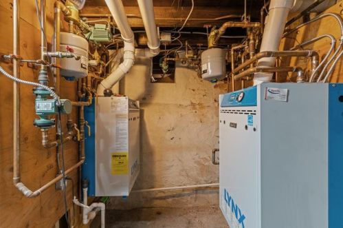 246 Smith St, Providence RI 02911-3307 exterior