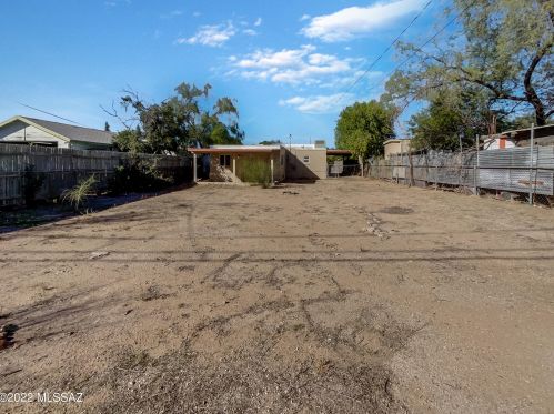 820 32nd St, Tucson AZ  85713-3615 exterior