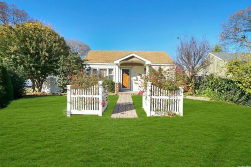 118 12th St, Huntington Station, NY 11746-2521