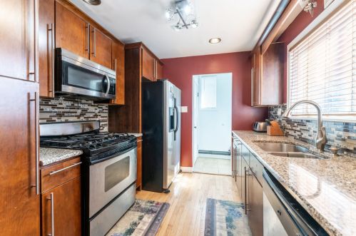 9704 Central Park Ave, Chicago IL 60805-3003 exterior