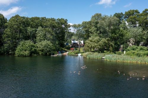 63 Glenmore St, Springfield MA 01129-1064 exterior