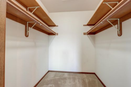 4585 Greenridge Cir, Milwaukee WI  53220-3380 exterior