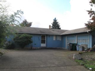 4270 Murnane St, Eugene, OR 97402-1341