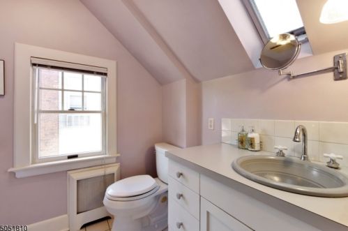 26 Harvard St, Montclair NJ 07042-5028 exterior