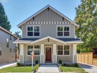 5832 Steele St, Portland OR  97202-4280 exterior