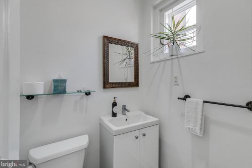 618 19 St, Philadelphia PA 19146-4655 exterior