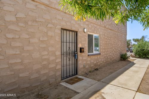 1243 47th Pl, Phoenix, AZ 85008-5737