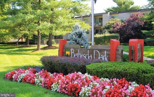 5113 Crossfield Ct, Rockville, MD 20852-2145